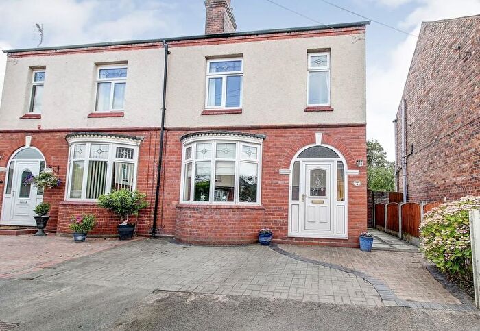 2 Bedroom Semi-Detached House For Sale In The Retreat, Crewe, CW1