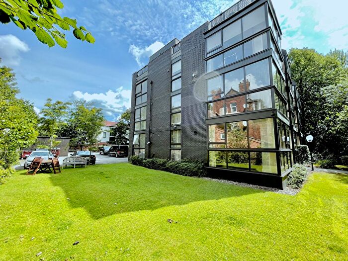 2 Bedroom Flat To Rent In Parkfield Road South, Manchester, M20