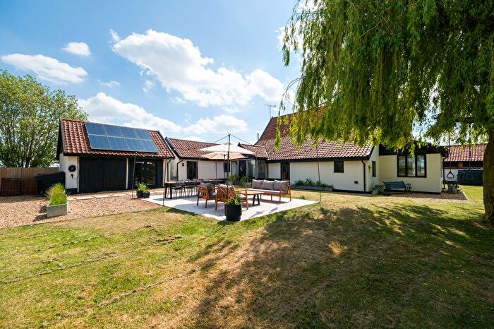 5 Bedroom Barn Conversion For Sale In Winfarthing, Diss, IP22
