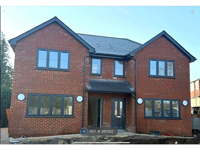 3 Bedroom Semi-Detached House To Rent In Ash Road, Aldershot, GU12