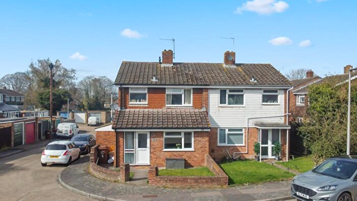 3 Bedroom Semi-Detached House For Sale In Sandringham Road, Rainham, Gillingham, ME8