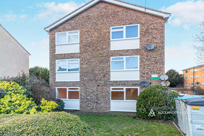 2 Bedroom Flat To Rent In Springfield Road, Leighton Buzzard, Bedfordshire, LU7