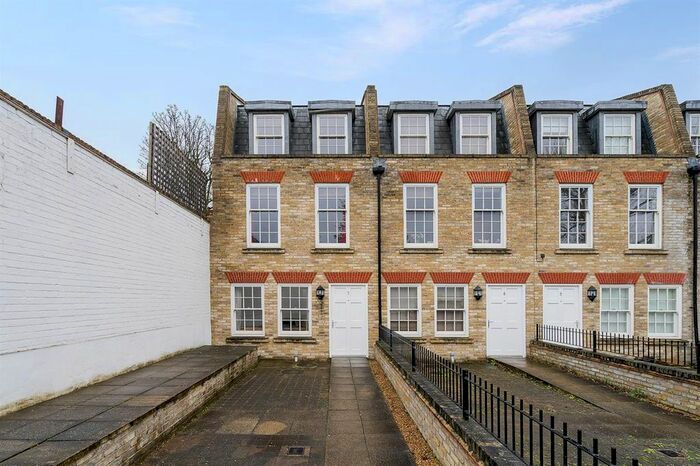 4 Bedroom Terraced House To Rent In Montague Mews, London, E3
