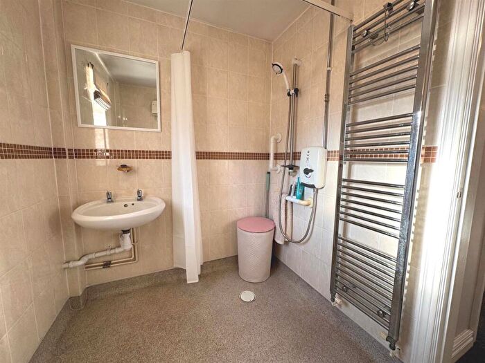 2 Bedroom Bungalow For Sale In Abbey Wood Close, Leek, ST13