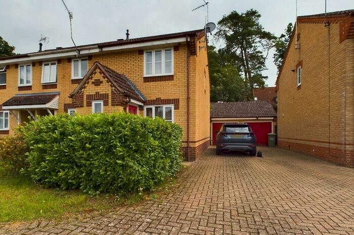 2 Bedroom End Of Terrace House To Rent In Rosecroft Way, Thetford, IP24