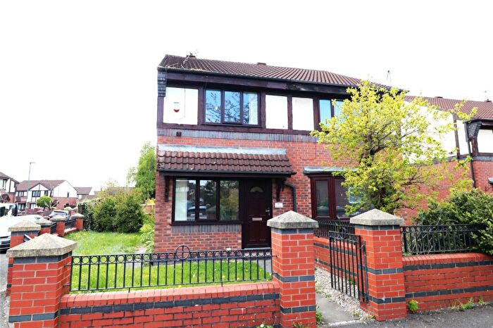 2 Bedroom Semi-Detached House To Rent In Hartwell Close, Beswick, Manchester, M11