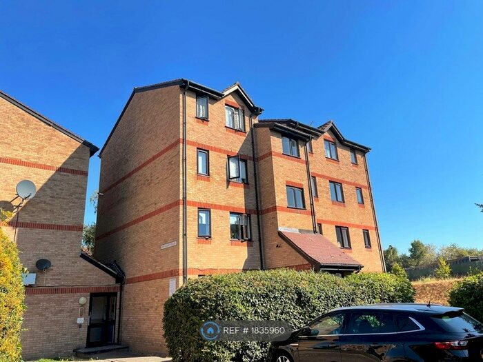 Studio To Rent In Heywood House, London, SE14