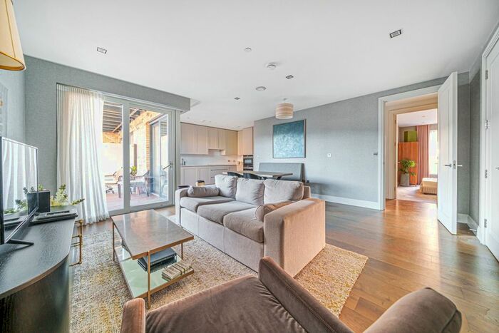 2 Bedroom Flat To Rent In Palladian Gardens, London, W4