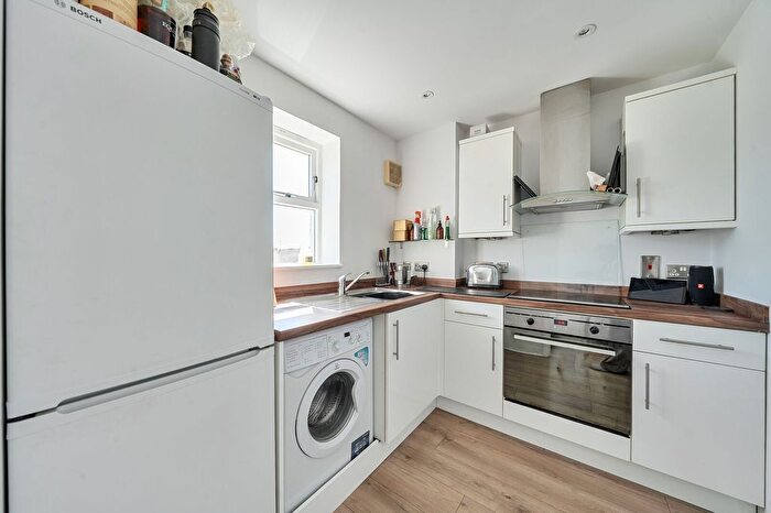 Studio For Sale In Macmillan Way, Tooting Bec, London, SW17