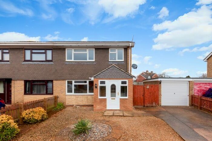 3 Bedroom Semi-Detached House To Rent In Dands Drive, Middleton Cheney, Banbury, OX17