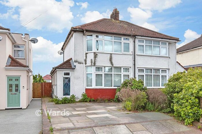 2 Bedroom Semi Detached House For Sale In Hook Lane, Welling, Kent, DA16