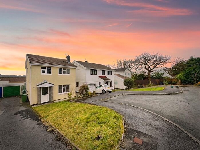 3 Bedroom Detached House For Sale In Erw Non, Llannon, Llanelli, Carmarthenshire, SA14