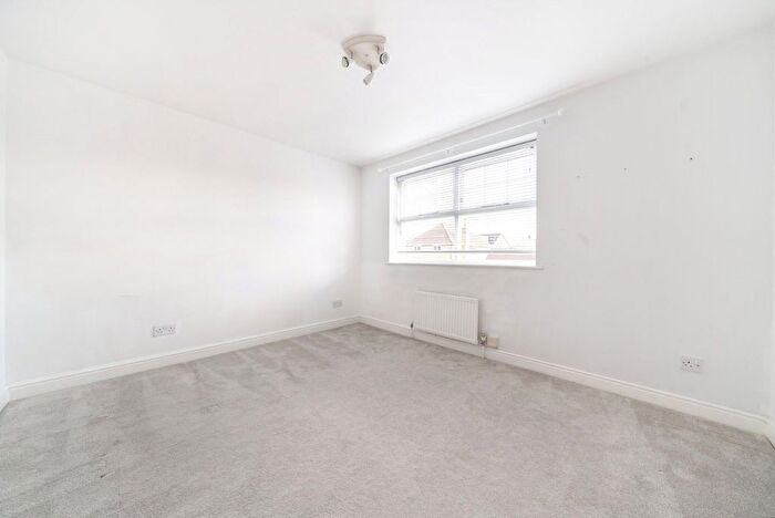 4 Bedroom Detached House For Sale In St. Andrews Gardens, Cobham, KT11