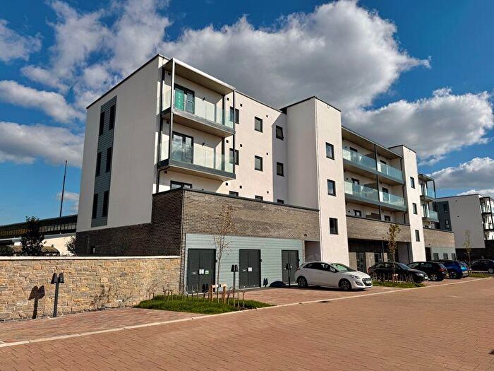 2 Bedroom Flat For Sale In Charlbury Drive, Saltram Meadows, Plymstock. A Stunning Bedroomed Third Floor Flat In Fabulous Building., PL9