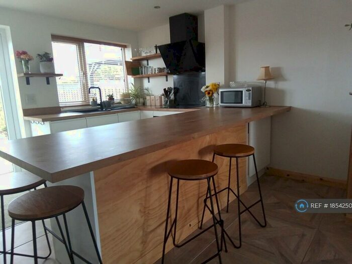 2 Bedroom End Of Terrace House To Rent In Briars Close, Royal Wootton Bassett, Swindon, SN4