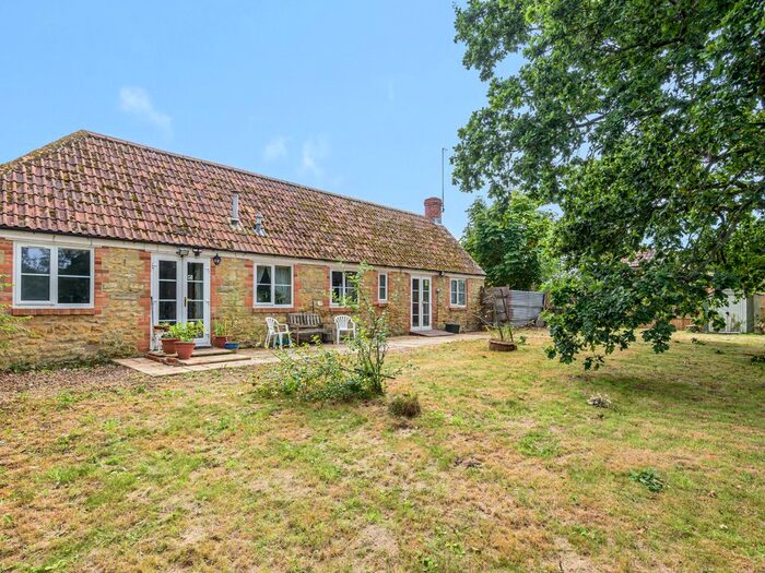 4 Bedroom Bungalow For Sale In Clapton, Crewkerne, Somerset, TA18