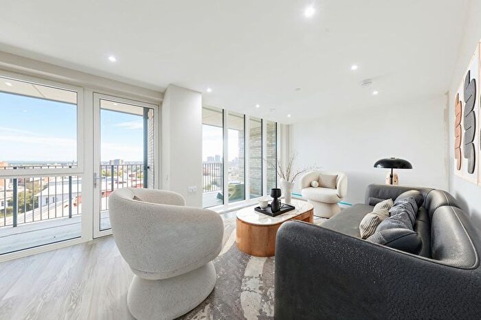 2 Bedroom Flat For Sale In Earlsfield, SW18