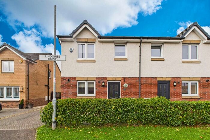 3 Bedroom Semi-detached House For Sale In Lindores Drive, Stepps, G33
