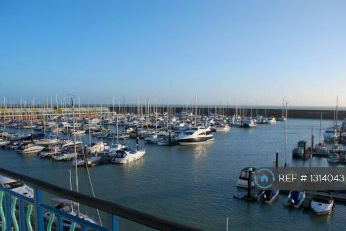 4 Bedroom Penthouse To Rent In The Strand, Brighton Marina, BN2