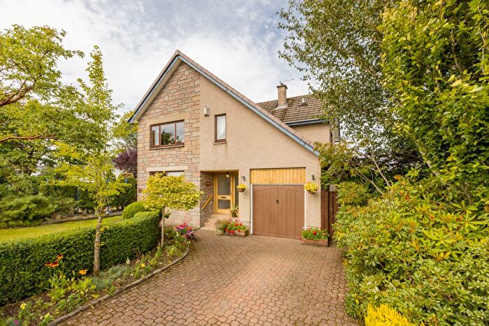 5 Bedroom Detached House For Sale In St Andrews Drive, Uphall, EH52