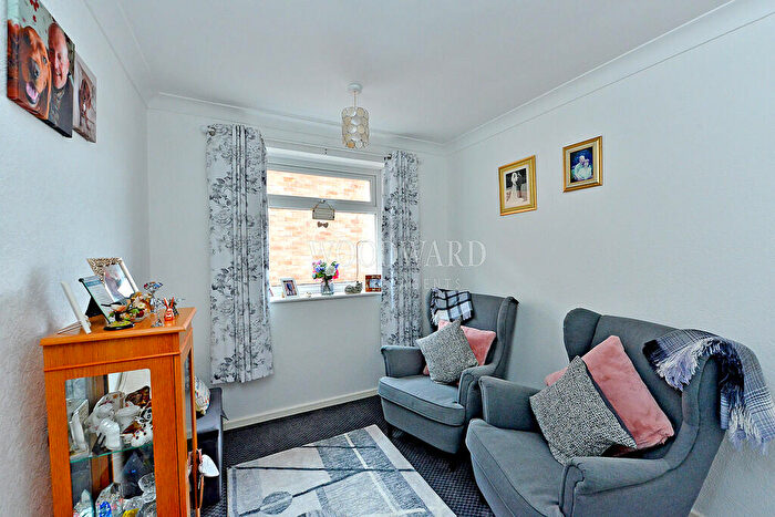2 Bedroom Detached Bungalow For Sale In Thomson Drive, Codnor, DE5