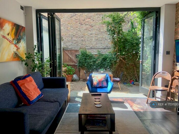 2 Bedroom Maisonette To Rent In Highbury Park, London, N5