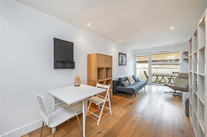 1 Bedroom Flat For Sale In Tiltman Place, Finsbury Park, N7