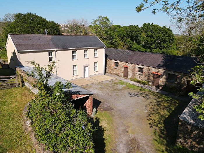 3 Bedroom Farm For Sale In Felinfoel, Llanelli, SA15