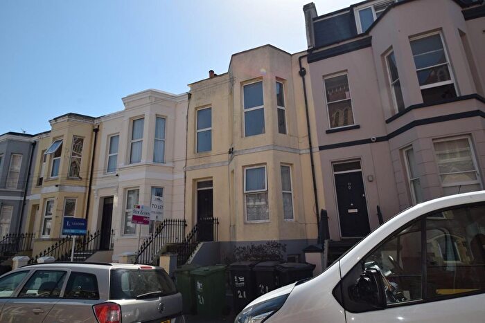 2 Bedroom Flat To Rent In Ceylon Place, Eastbourne, BN21