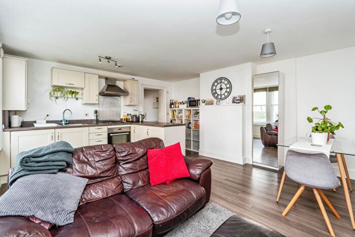 1 Bedroom Flat For Sale In Colby Street, Southampton, Hampshire, SO16