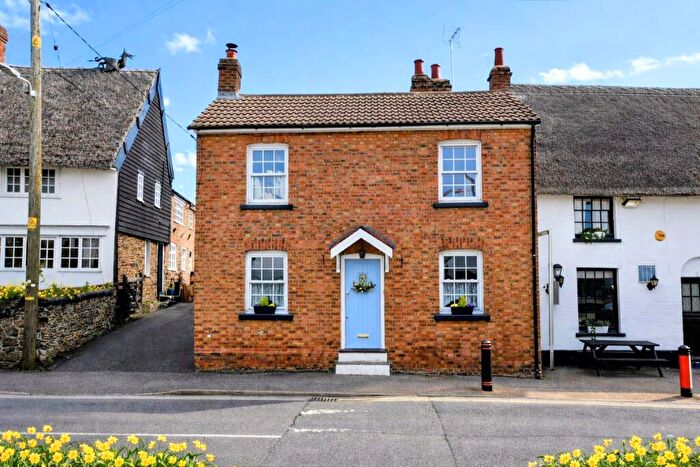 3 Bedroom Semi Detached House For Sale In 'Fair View', Heath And Reach, LU7