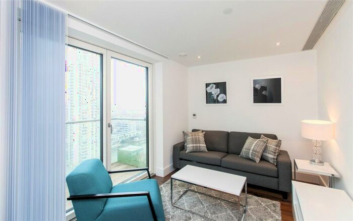 Apartment To Rent In Duckman Tower, Lincoln Plaza, Canary Wharf, London, E14
