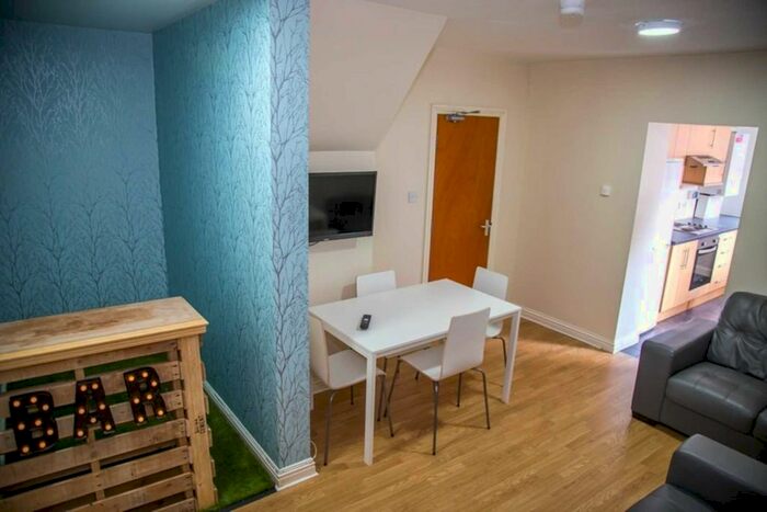 4 Bedroom Semi-Detached House To Rent In Wildman Street, Preston, PR1