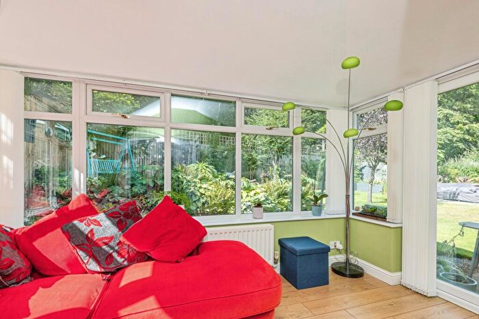 5 Bedroom Detached House For Sale In Bradfield Close, Woodland Glade, Bradley, Huddersfield, West Yorkshire, HD2