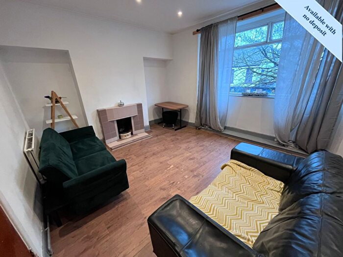 3 Bedroom Flat To Rent In Brynymor Road, Brynmill, Swansea, SA1
