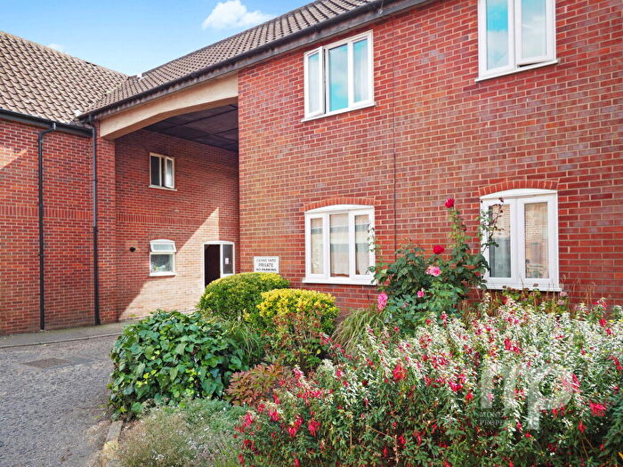 1 Bedroom Flat For Sale In Canns Yard, The Perfect Town Centre Home, Brewery Lane, Wymondham, Norfolk, NR18