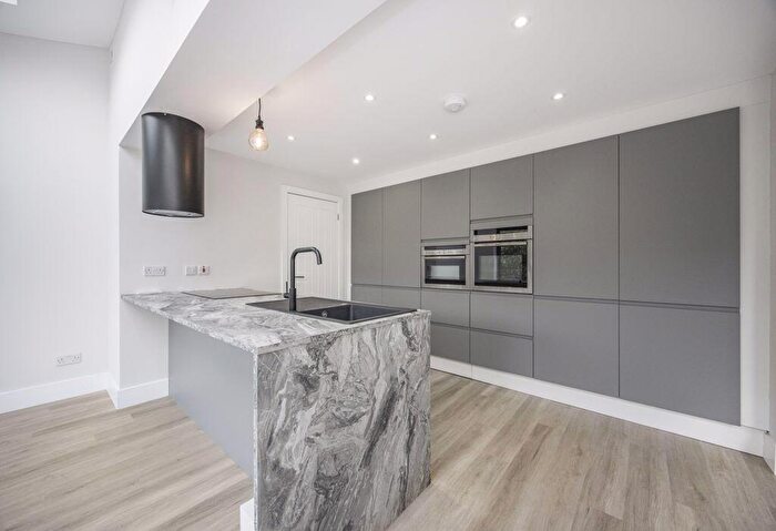 5 Bedroom Semi-Detached House To Rent In Sydney Road, Sidcup, Kent, DA14