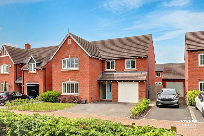 4 Bedroom Detached House For Sale In Stapleford Avenue, Fradley, Lichfield - No Upward Chain, WS13