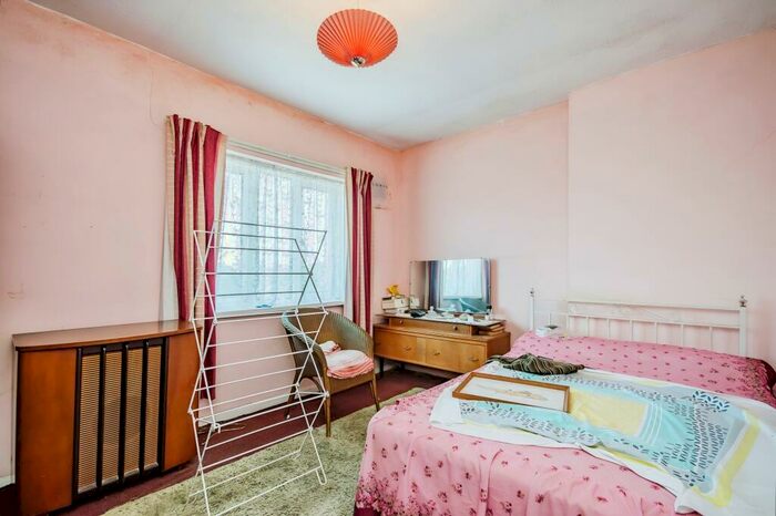 3 Bedroom End Of Terrace House For Sale In Cambrian Street, Llanelli, Carmarthenshire, SA15