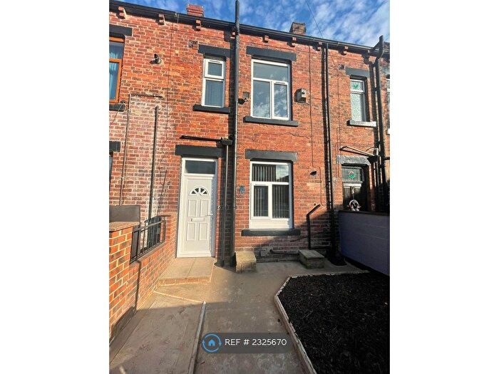 4 Bedroom Terraced House To Rent In Blackpool Grove, Leeds, LS12