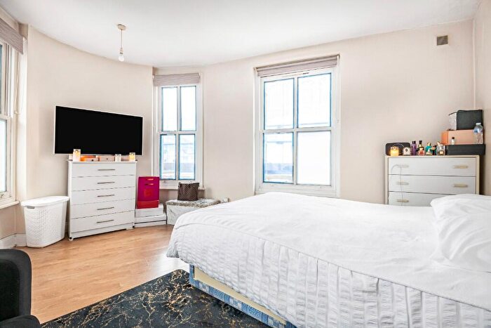 1 Bedroom Flat For Sale In Canterbury Road, London, NW6