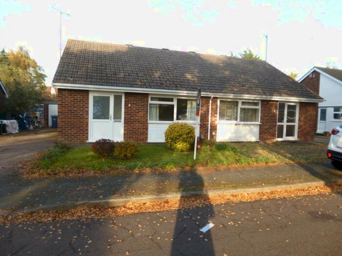 2 Bedroom House To Rent In Blackhall Road, Cambridge, CB4