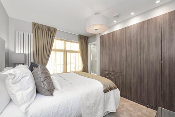 3 Bedroom Flat To Rent In St. Johns Wood Park, St. Johns Wood, NW8