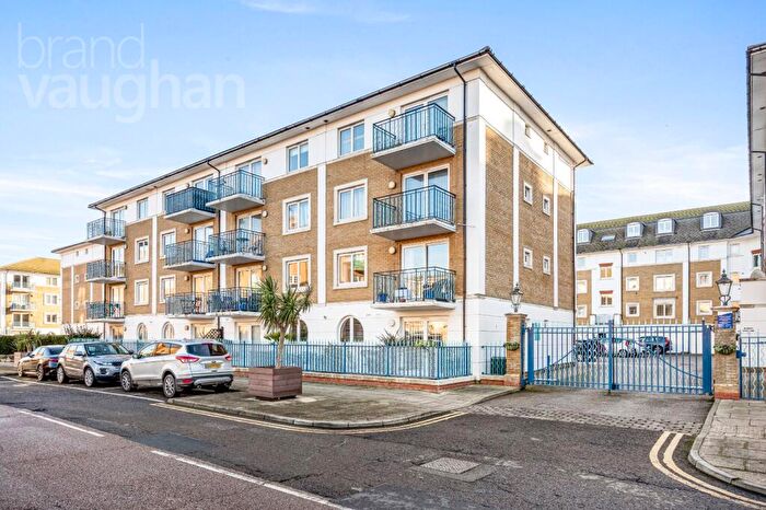 2 Bedroom Flat For Sale In Merton Court, The Strand, Brighton, BN2