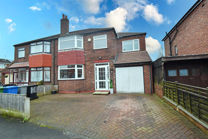 4 Bedroom Semi-Detached House For Sale In Finny Bank Road, Sale, M33