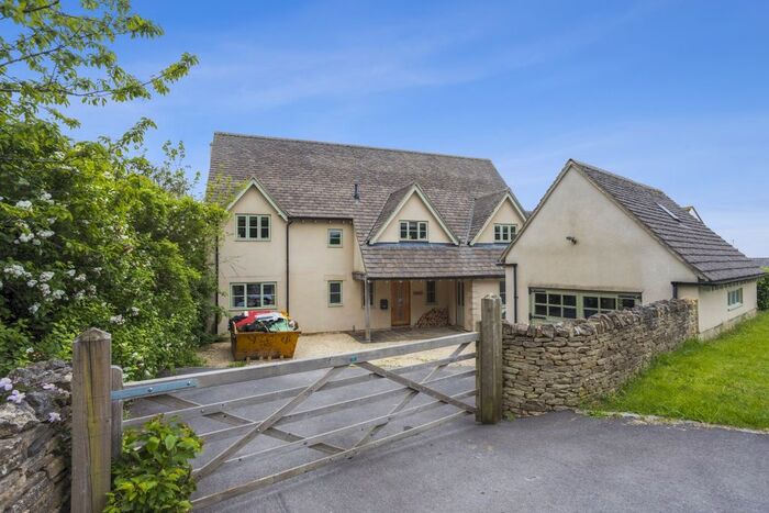 4 Bedroom Flat To Rent In Oakridge Lynch, Stroud, GL6