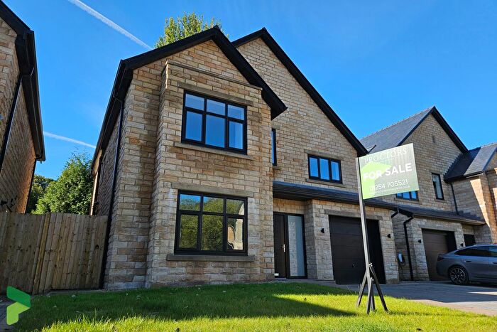 6 Bedroom Detached House For Sale In Victoria Gardens, Waterside, Darwen, BB3