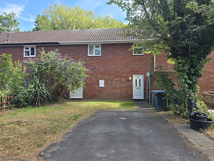 3 Bedroom Terraced House To Rent In Ealingham, Tamworth, B77