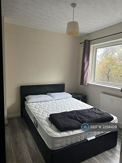 1 Bedroom Detached House To Rent In Glenwood Close, Harrow, HA1