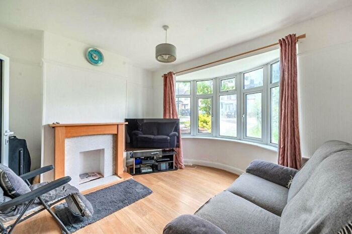 3 Bedroom House To Rent In Dudley Road, Harrow, HA2